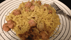 receta-fideos-con-costilla-de-cerdo-y-salchichas